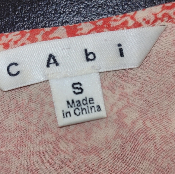 ❤CAbi PAPRIKA RED RUFFLED BLOUSE WITH SPAGHETTI STRAPS, SZ SMALL - Picture 2 of 9